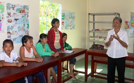 Lớp học tình thương của bà giáo già đất Hậu Giang