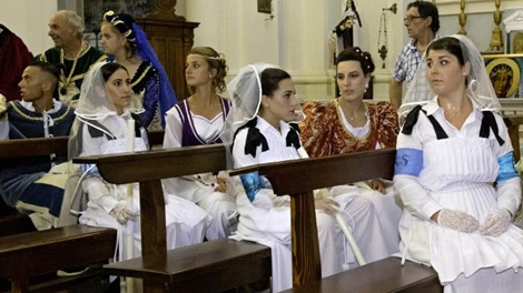 Gái độc thân tìm chồng bằng…quay xổ số