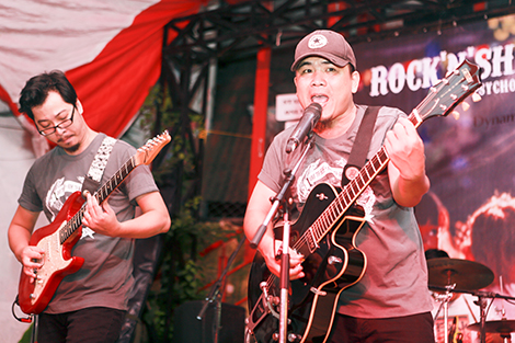 Chàng rocker đi dép lê và mơ giấc mơ cuối ngày