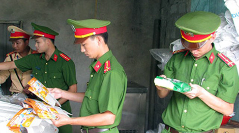 Phát hiện cơ sở sản xuất kem Tràng Tiền Hà Nội giả