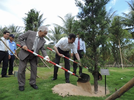 Các nhà khoa học đoạt giải Nobel gặp gỡ tại Việt Nam