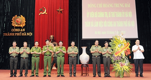 Phát huy sức mạnh toàn hệ thống chính trị trong bảo đảm an ninh trật tự