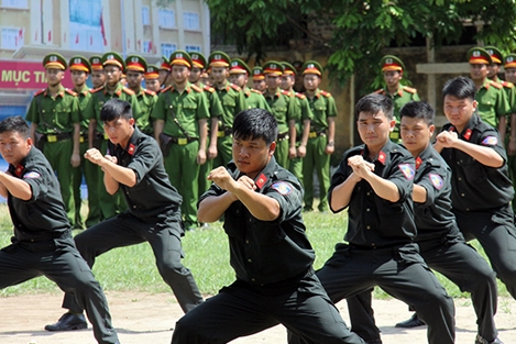 Chất “thép” của người lính Cảnh sát cơ động