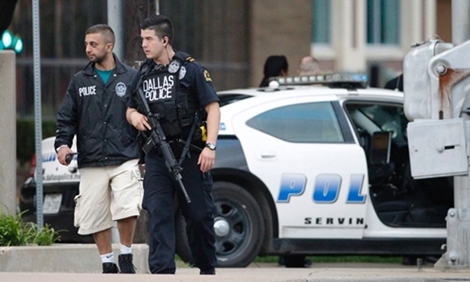 Cảnh sát Mỹ lại bị tấn công