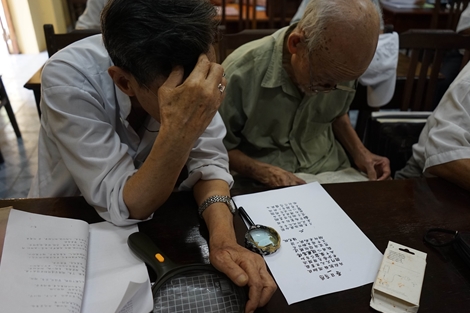 Lớp học chữ kì lạ của những ông lão