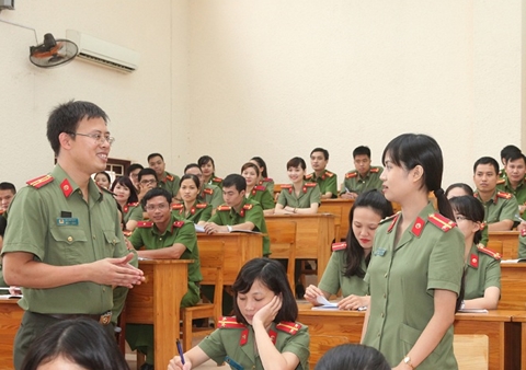 Thầy giáo An ninh 3 lần được thăng cấp bậc hàm trước niên hạn