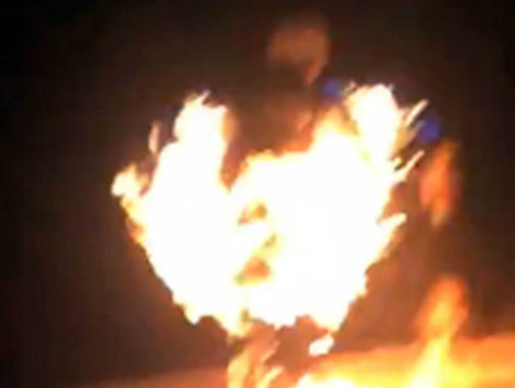 (SỐC) Nam thanh niên tự thiêu vì 40.000 like trên facebook