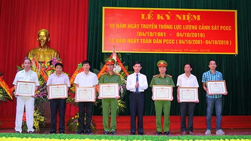 Hà Nam kỷ niệm ngày truyền thống Lực lượng Cảnh sát PCCC