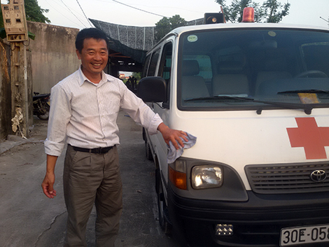 Xe cứu thương miễn phí cho bệnh nhân nghèo