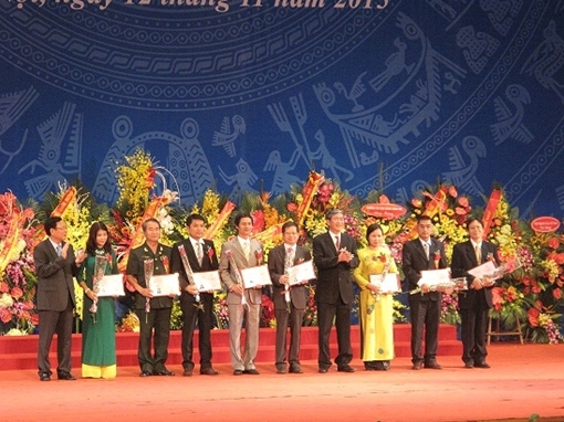 Năm 2016, cả nước có thêm 65 Giáo sư và 638 Phó giáo sư