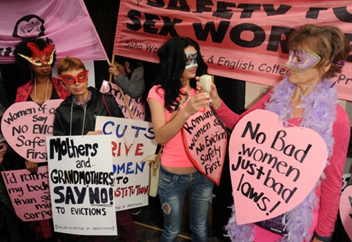 2.900 nghi án quan chức bang California mua dâm trẻ em