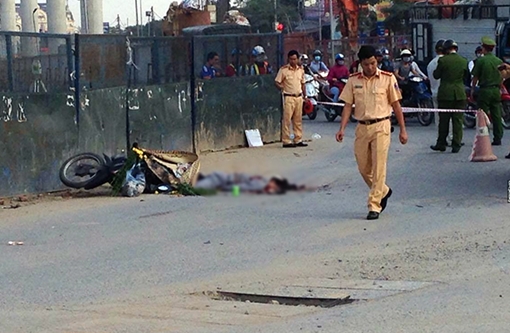 Truy tìm xe ô tô cán chết người rồi bỏ chạy