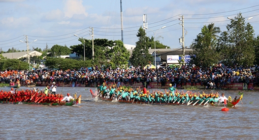 3 nghìn người tranh tài tại giải đua ghe ngo ở Sóc Trăng
