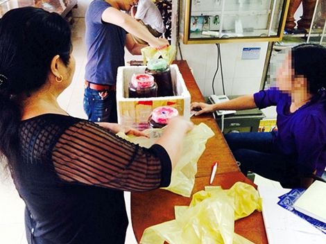 Hoa mắt chóng mặt với thị trường rượu thuốc phiện