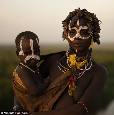 Bộ lạc chuyên hành quyết trẻ dị tật