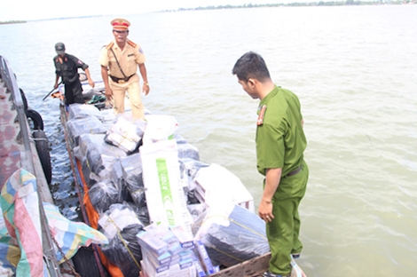 Buôn lậu tuyến biên giới Tây Nam vẫn "nóng"