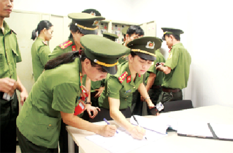 Góp phần làm nên các cuộc đoàn viên