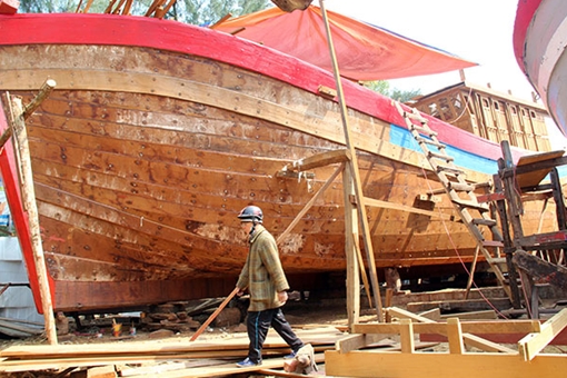 Khôi phục ngành nghề và dịch vụ từ tiền bồi thường sự cố biển