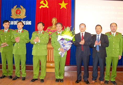 Khen thưởng thành tích bắt 5.000 viên ma tuý tổng hợp