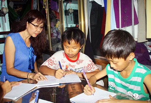 Lớp học tình thương giữa lòng Tây Đô