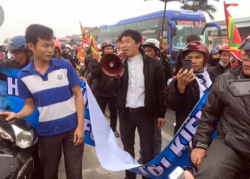 Những linh mục đi ngược lại đạo và đời