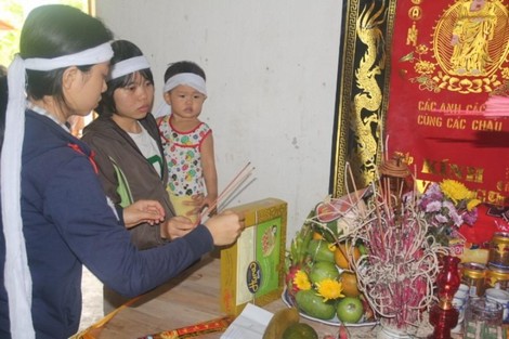 Cảm phục 3 chị em mồ côi hiến tạng mẹ cứu người