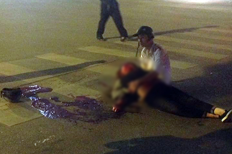 Va chạm xe tải, cô gái chết thảm dưới gầm xe