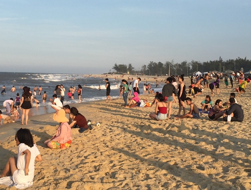 Giám sát chặt chẽ môi trường, đồng hành cùng với ngư dân