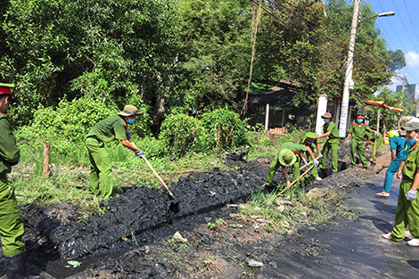 Trường Trung cấp CSND VI ra quân làm công tác dân vận