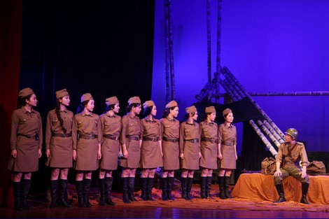 Dựng kịch kinh điển: Cuộc chơi "mạo hiểm"?