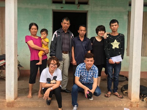 Cảm động tấm lòng nữ chiến sĩ "đau" cùng bệnh nhân ung thư