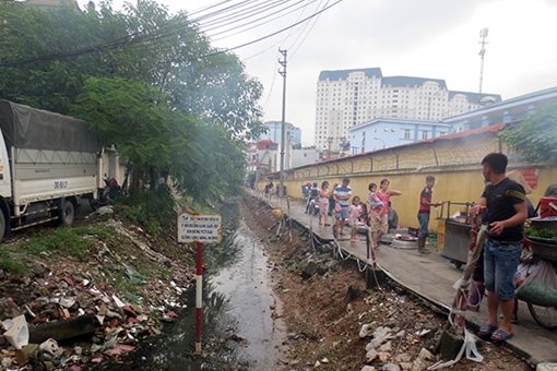 Ổ dịch sốt xuất huyết từ những dòng kênh ô nhiễm