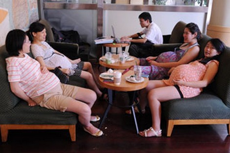 Đàn ông Trung Quốc "vơ vét" phụ nữ các nước láng giềng