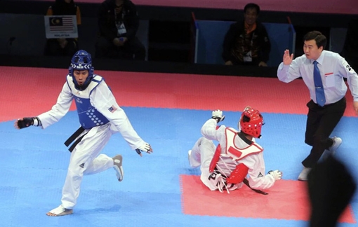 Võ sĩ Philipines cay đắng vì bị trọng tài cướp HCV taekwondo 