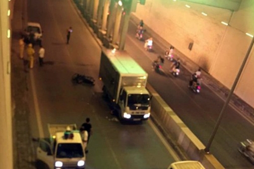 Nam thanh niên chết thảm dưới gầm xe tải trong hầm Kim Liên