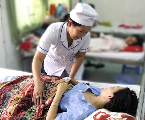 Khối u xơ "khổng lồ" trong bụng cô gái chưa chồng