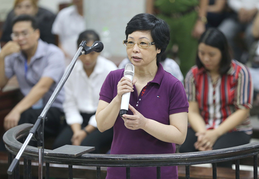 Những nữ "trợ thủ" hầu tòa cùng Châu Thị Thu Nga