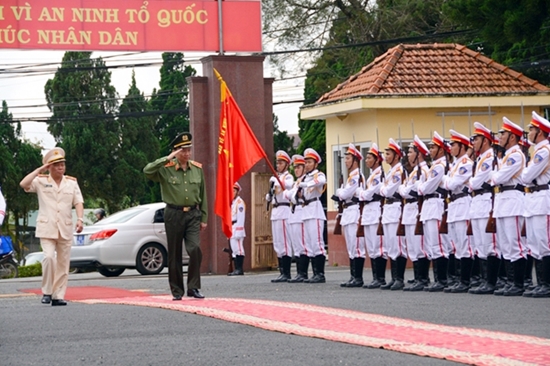 Bộ trưởng Tô Lâm làm việc với Công an và Cảnh sát PCCC Lâm Đồng