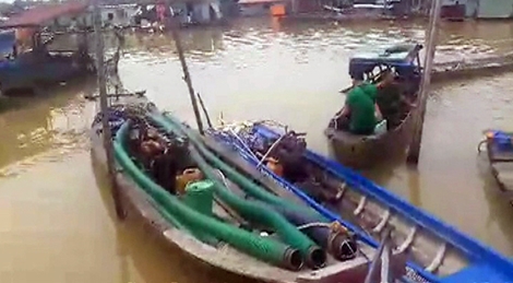 Khó xử lý dứt điểm nạn “cát tặc” trên sông Đồng Nai