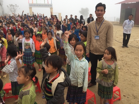 Nỗi niềm giáo viên cắm bản