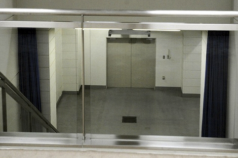 Tử tù bị treo cổ chỉ được thông báo trước vài giờ