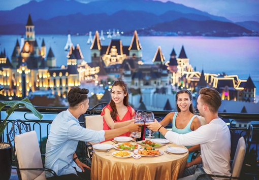 Nhận quà khủng ở “Thiên đường mùa lễ hội” Vinpearl Fesstival Holidays