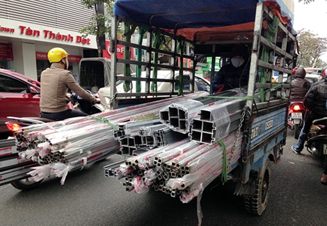 Xe ba bánh tự chế “vào mùa” dịp cuối năm ở Hà Nội