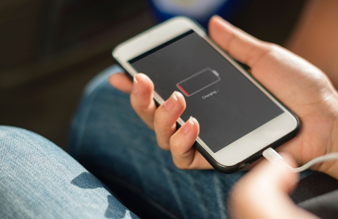 Hơn 2000 người Việt Nam tham gia kiện Apple