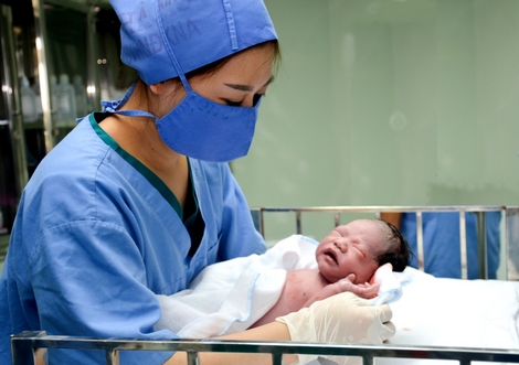 Chuyện những công dân IVF đầu tiên ở Nghệ An