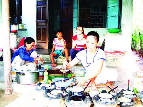 Đón Tết sớm ở làng chài