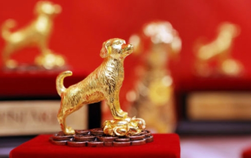 Vàng hình Tuất chiếm ngôi trong ngày vía Thần Tài