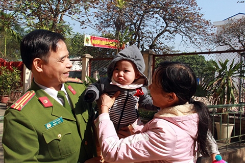 Tết vui của những cháu nhỏ ở trại giam