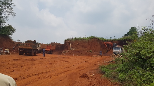 Khai thác đất trái phép tràn lan tại Bảo Lộc