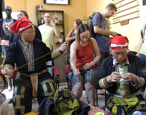 Đặc sản dệt thổ cẩm giữa phố cổ Hội An